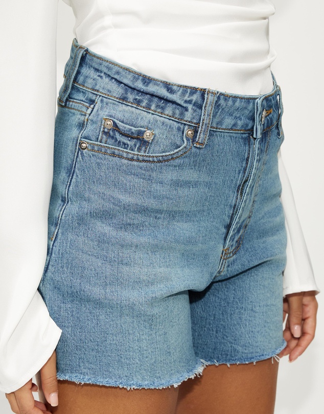 Dazie - Hotel Frayed Denim Shorts