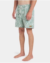 RVCA - Mens Exotica Print Elastic 17
