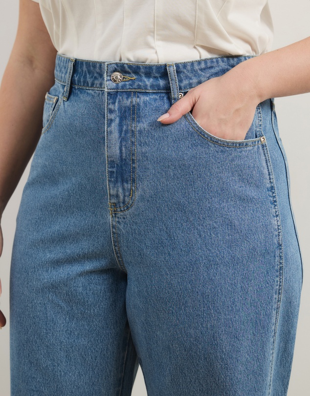 Atmos&Here Curvy - Poppy Cropped Barrel Leg Jeans