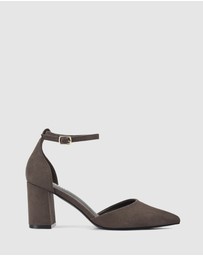 Verali - Eli Closed Toe Block Heels