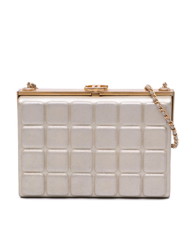 Pre-Loved by Azura Reborn - Pre-Loved chanel Quilted Lambskin Leather Crossbody