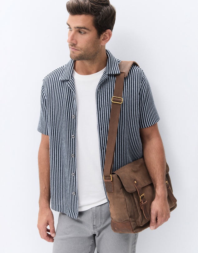 UNISON - Leo Satchel