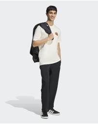 adidas Sportswear - SNACK BUBBLE GUM GRAPHIC T-SHIRT Mens