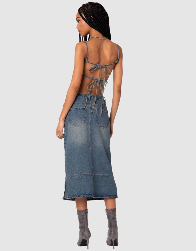 EDIKTED - Lassy Washed Denim Midi Skirt