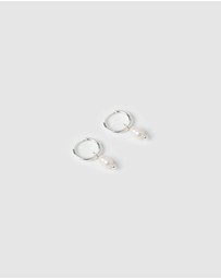 Arms Of Eve - Cordelia Pearl Earrings - Silver