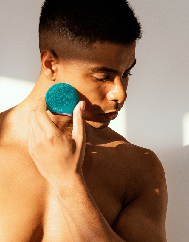 FOREO - LUNA 4 Go Facial Cleansing & Firming Device