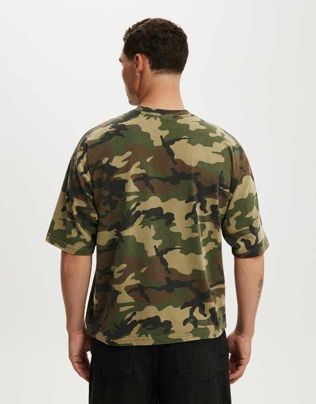 Cotton On - Cropped Fit T-Shirt