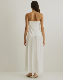 Atmos&Here - Strapless Chiffon Midi Dress