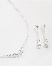 Lovisa - Silver Cubic Zirconia Pointed Earrings & Necklace Set