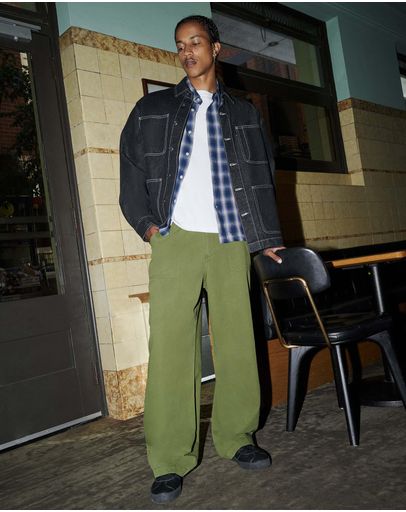 GREEN
