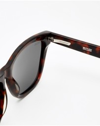 Hawkers Co - HAWKERS - Dark ONE X Sunglasses for Men and Women UV400