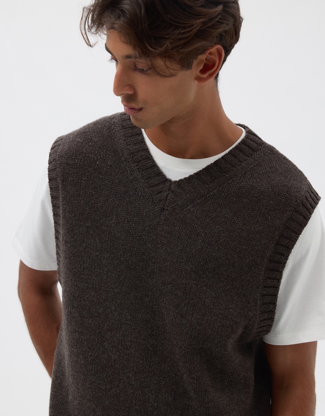 AERE - V-Neck Wool Vest