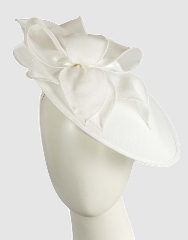 Max Alexander - White Plate Racing Fascinator