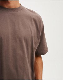 Cotton On - Cropped Fit T-Shirt