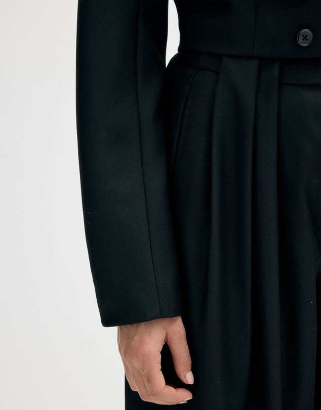 Minima Esenciales - Bria Cropped Jacket