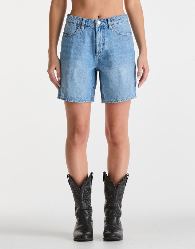 Wrangler - Mid Stevie Shorts