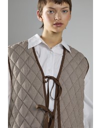 Glamorous - Quilted Front Tie Gilet