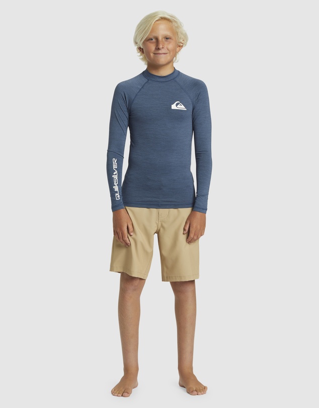 Quiksilver - Boys 4 to 16 Everyday Solid Long Sleeves UPF 50 Surf T-shirt