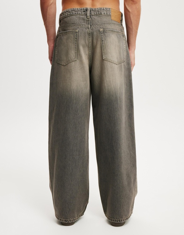 Cotton On - Super Baggy Jeans