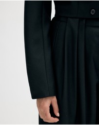 Minima Esenciales - Bria Cropped Jacket