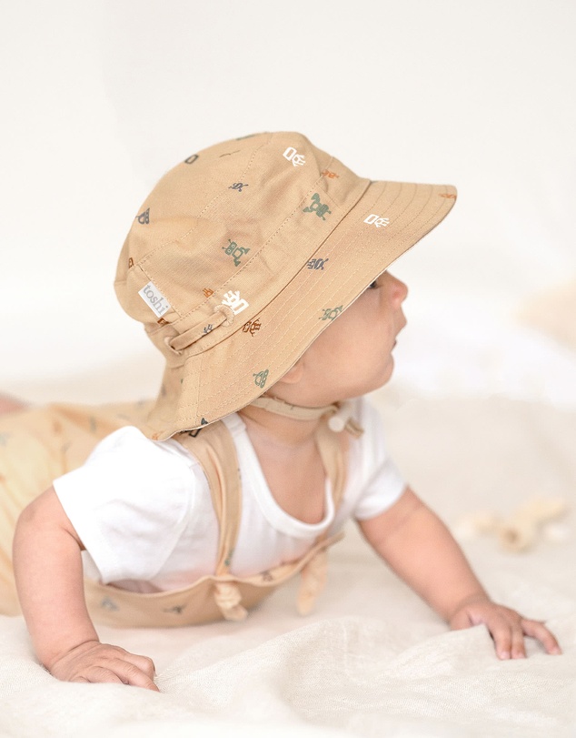 Toshi - Sunhat Folk