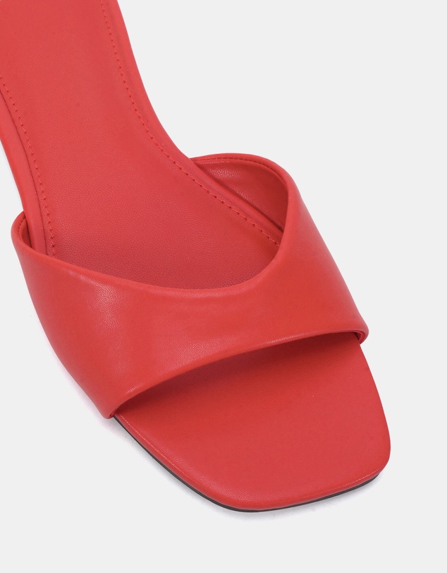 Novo - Slick Sandals