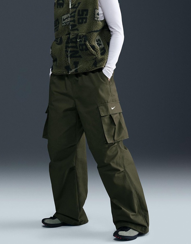 Nike - Sportswear Mid-Rise Oversized Woven Cargo Pants