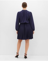 City Chic - Halle Long Sleeve Pleat Mini Dress