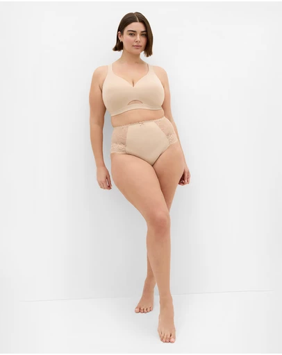 City Chic - Bodycon Wireless Contour Bra