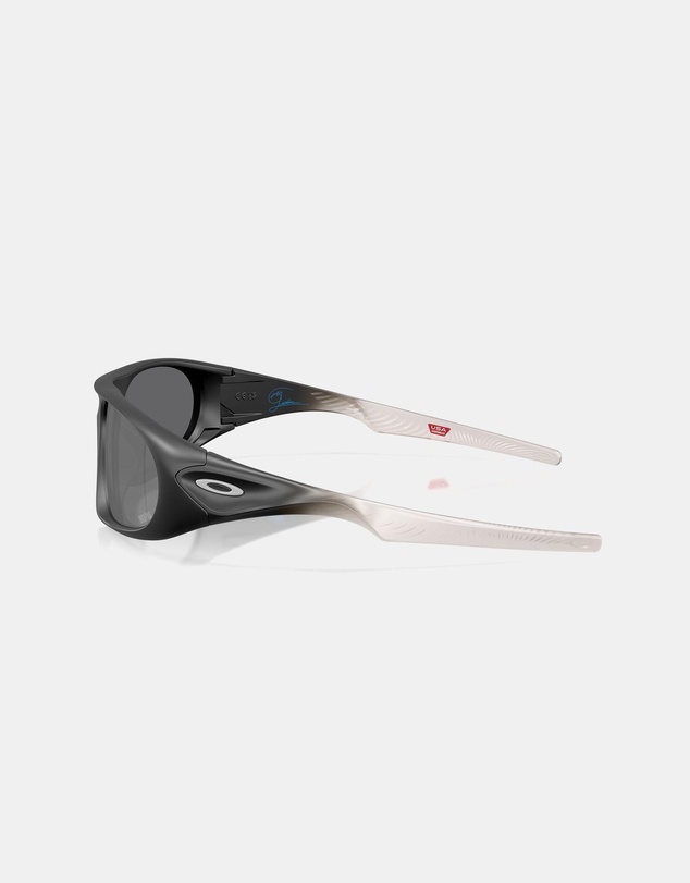 Oakley - Neoforma