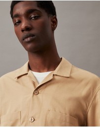 Calvin Klein - Boxy Button-Down Shirt