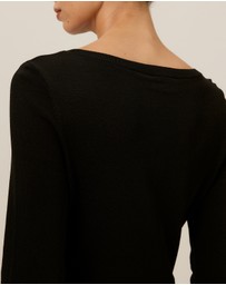 Tussah - Freya Fine Knit Long Sleeve Top
