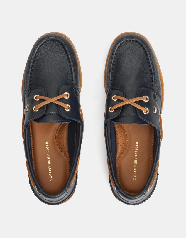 Tommy Hilfiger - Bay Flag Core Leather Boat Shoes - Women's