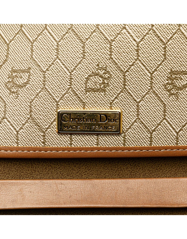 Pre-Loved by Azura Reborn - Pre-Loved dior Classic Shoulder Bag with Chain Accent Elegant Handbag for any Occasion