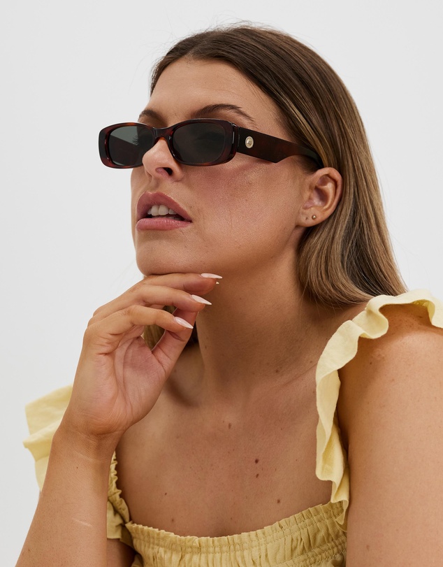 Le Specs - Unreal