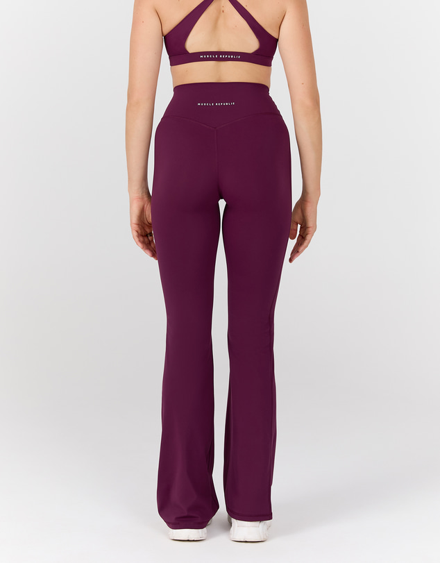 Muscle Republic - Luxe Bella Tall Flares
