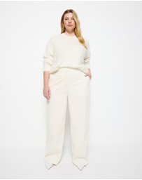 Commonry - Madelyn Pant