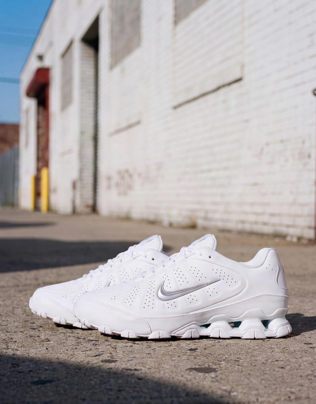 Nike - Reax 8 LTR - Women's