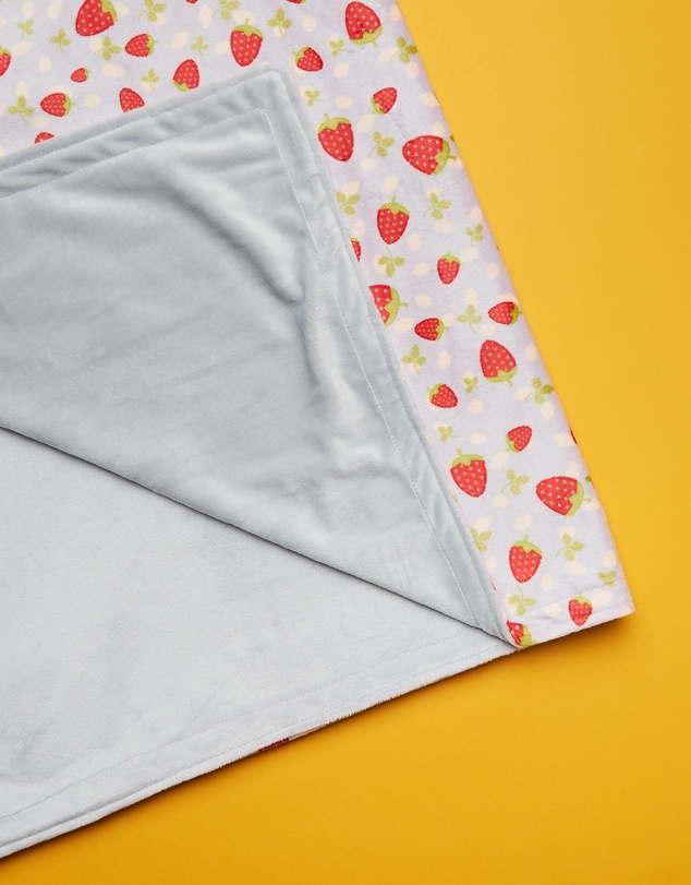 itti bitti - Cot Blankee - Strawberry Shortcake