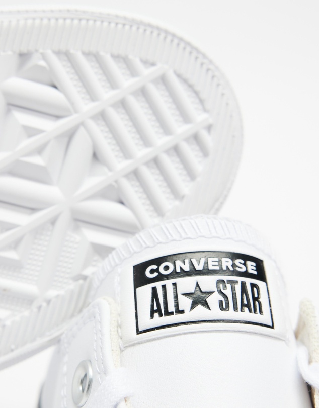 Converse - ICONIC EXCLUSIVE Chuck Taylor All Star Leather Platform Sneakers