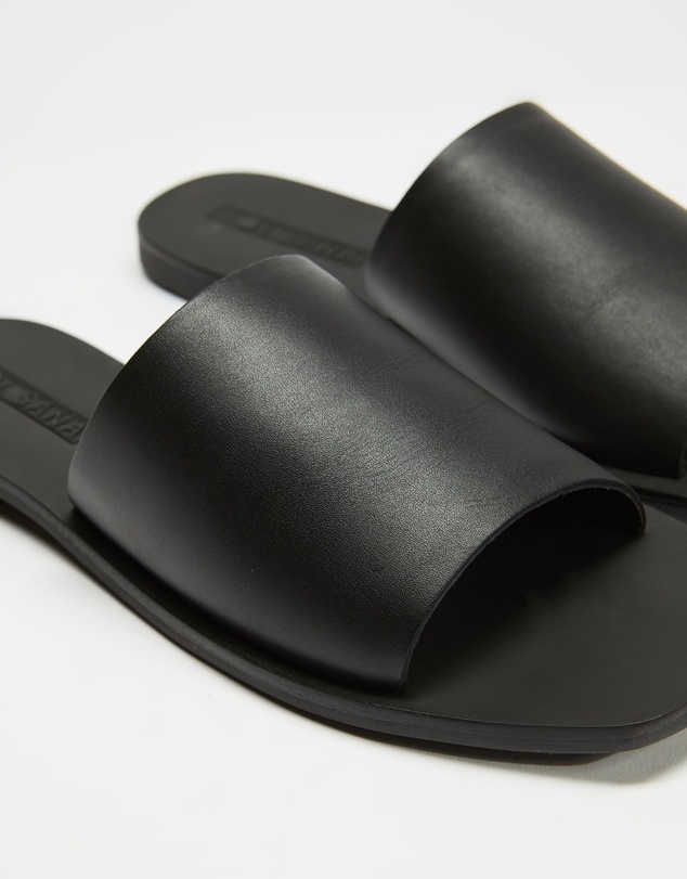 Sol Sana - Mila Slides