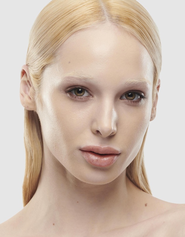 MAC - Studio Radiance Serum Powered Foundation - NC11