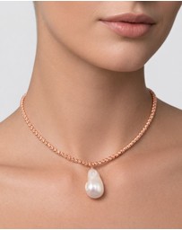 Izoa - Odette Drop Pearl Necklace