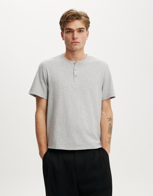 Cotton On - Fitted Henley T-Shirt