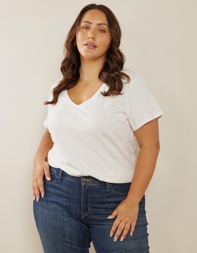 Atmos&Here Curvy - Organic Cotton V-Neck Tee