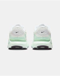 Nike - Structure 26 - Women's