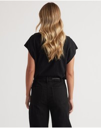 Decjuba - Shay Slub V Neck Tee