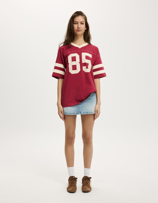 Cotton On - V Neck Oversized Graphic Tee