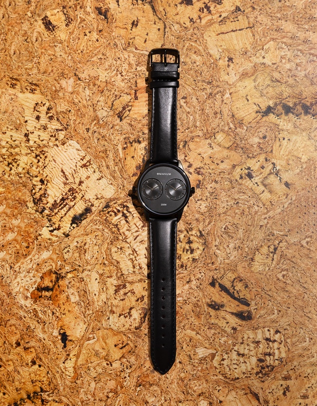 Maxum - Maxum x Taylor Steele - Black Dial, Black Case & Black Leather Bracelet