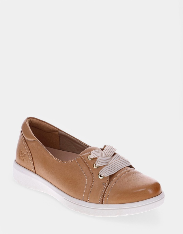 Mia Vita - Bridgette II Casual Sneaker - Fawn